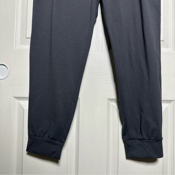 Uniqlo Women’s Sz Medium Ultra Stretch Dry Ex Jogger Pants Dark Gray Sweat Pants - Picture 4 of 10